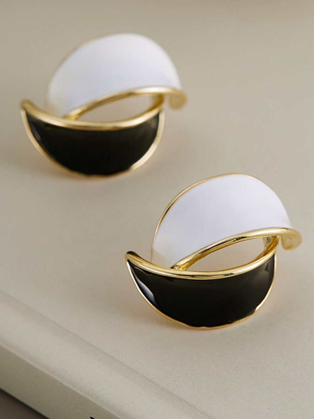 Black And White Casual Women's Color Block Stud Earrings